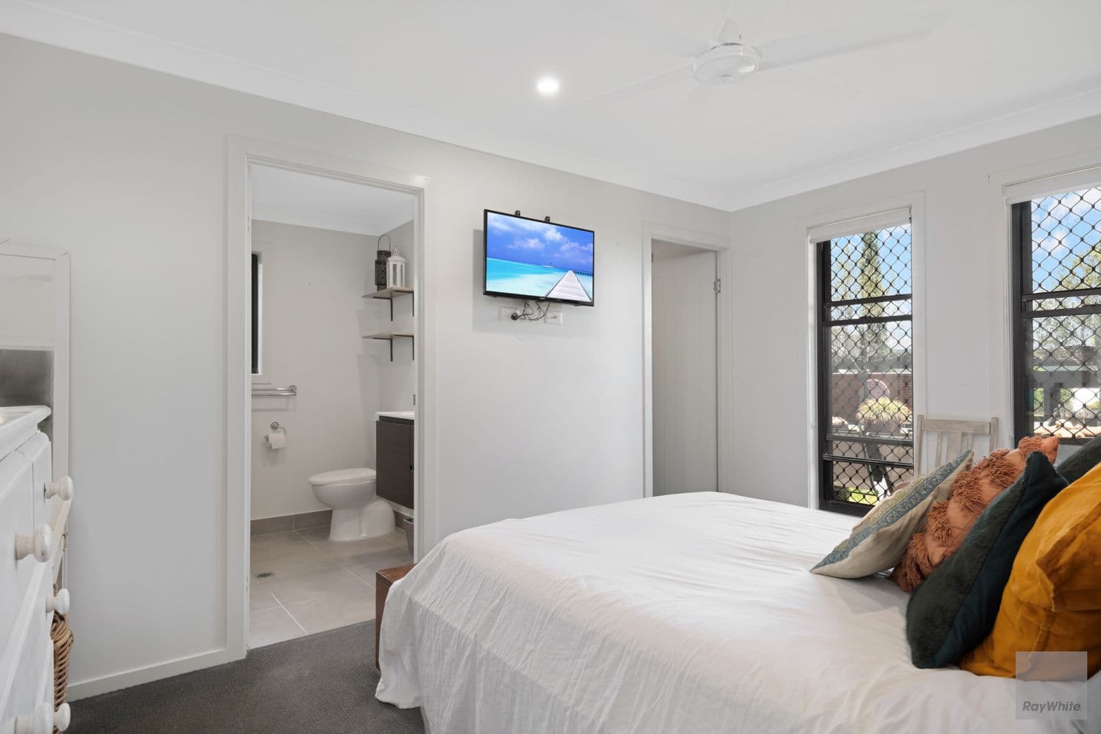17 Ocean Park Avenue, Yeppoon QLD 4703, Yeppoon - Thumbnail 3