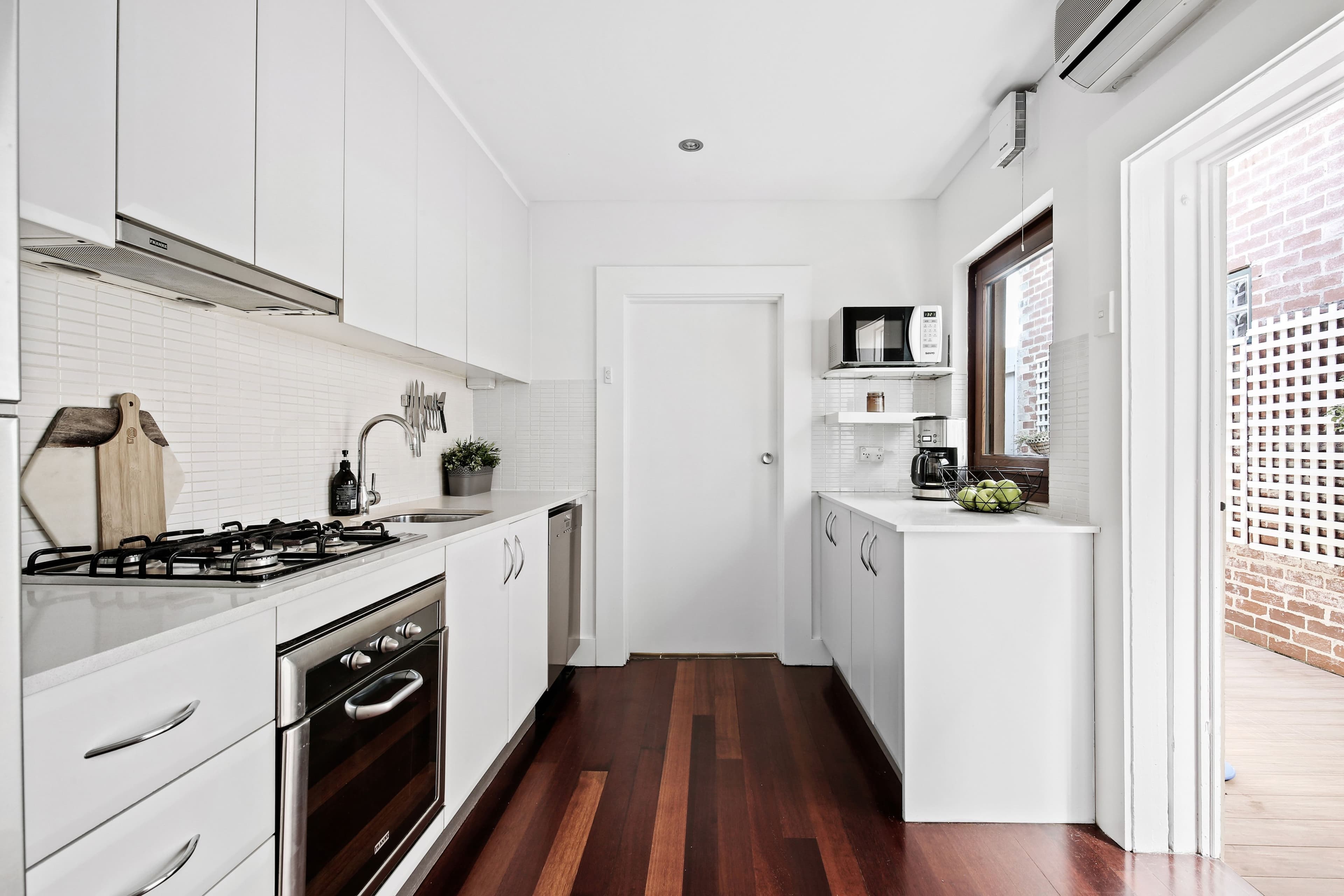 33 Margaret Street, Stanmore - Thumbnail 4