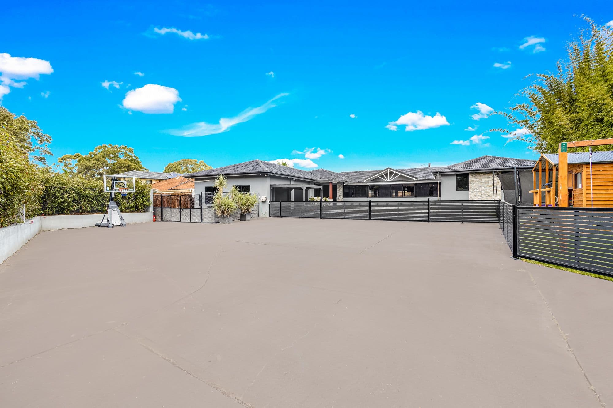 27 St Helens Close, West Hoxton NSW 2171, West Hoxton - Image 1