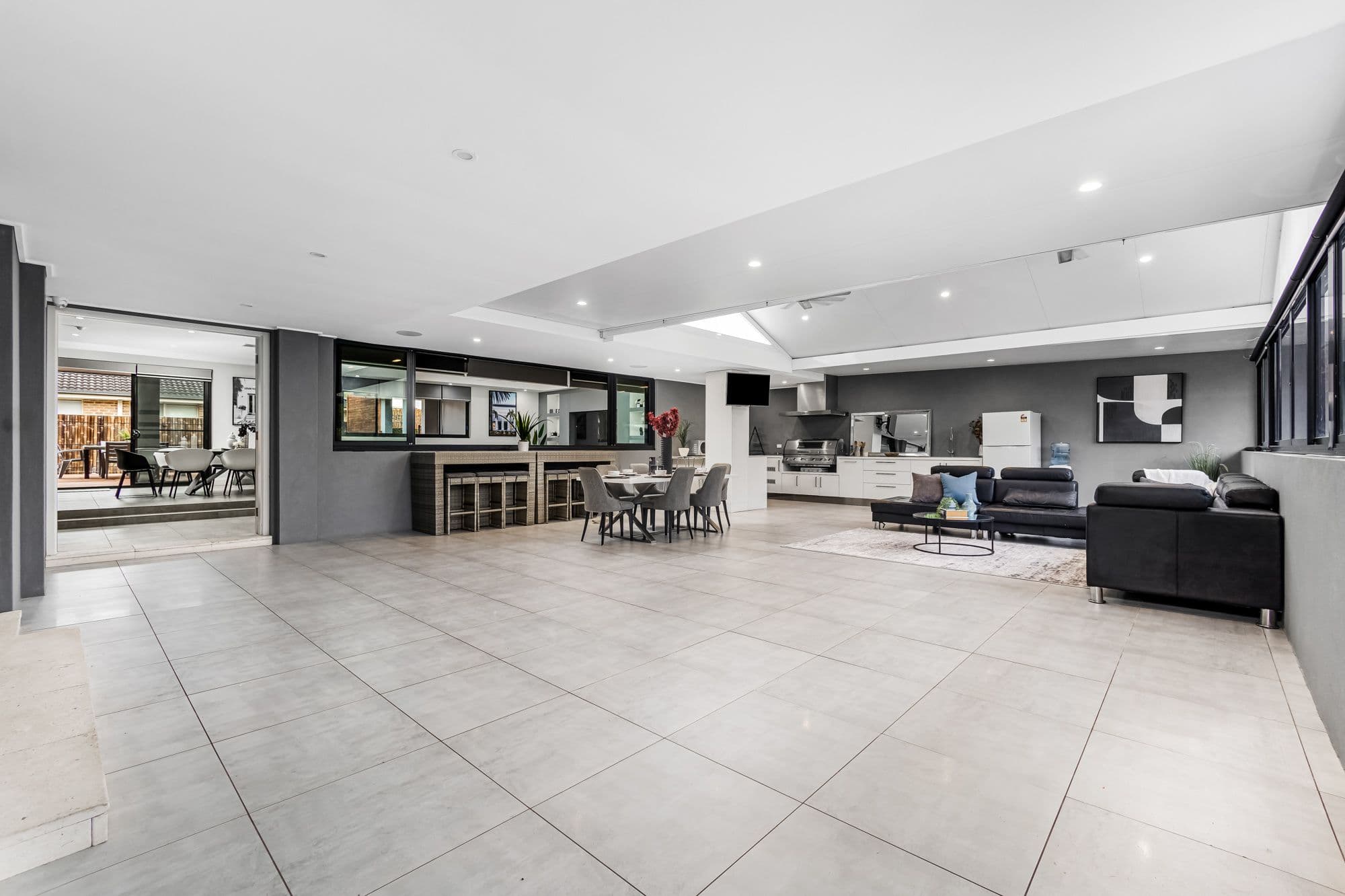 27 St Helens Close, West Hoxton NSW 2171, West Hoxton - Thumbnail 3