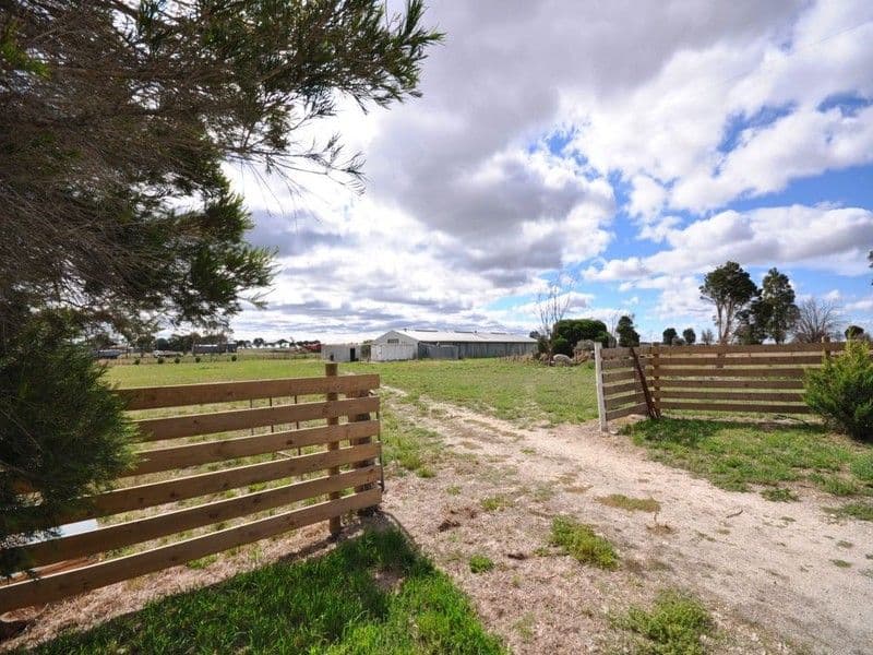 30 Bells Road, ROKEWOOD VIC 3330, Rokewood - Thumbnail 3