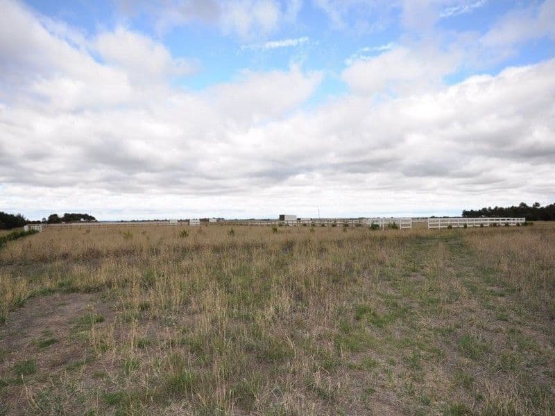 30 Bells Road, ROKEWOOD VIC 3330, Rokewood - Thumbnail 4