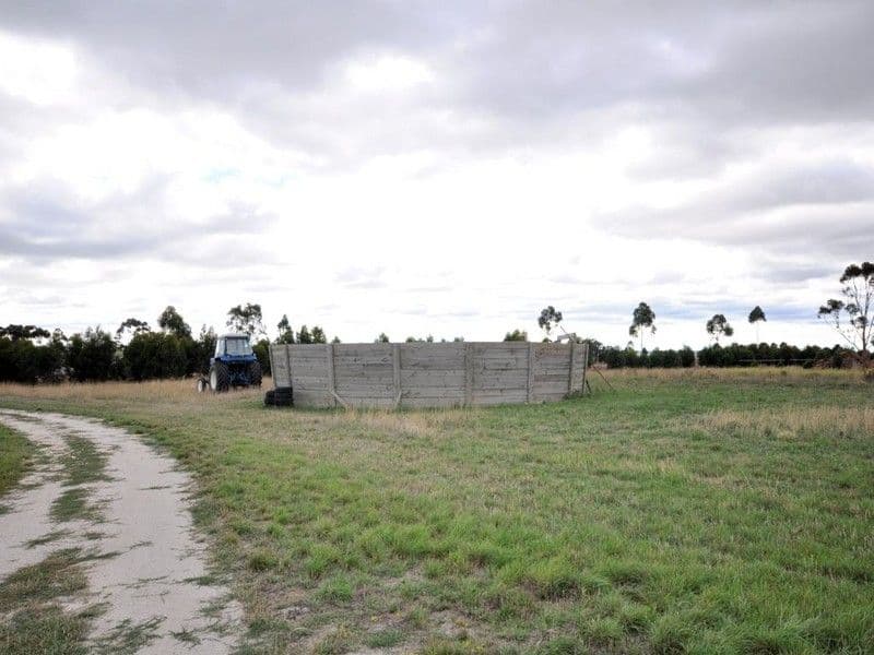 30 Bells Road, ROKEWOOD VIC 3330, Rokewood - Thumbnail 5