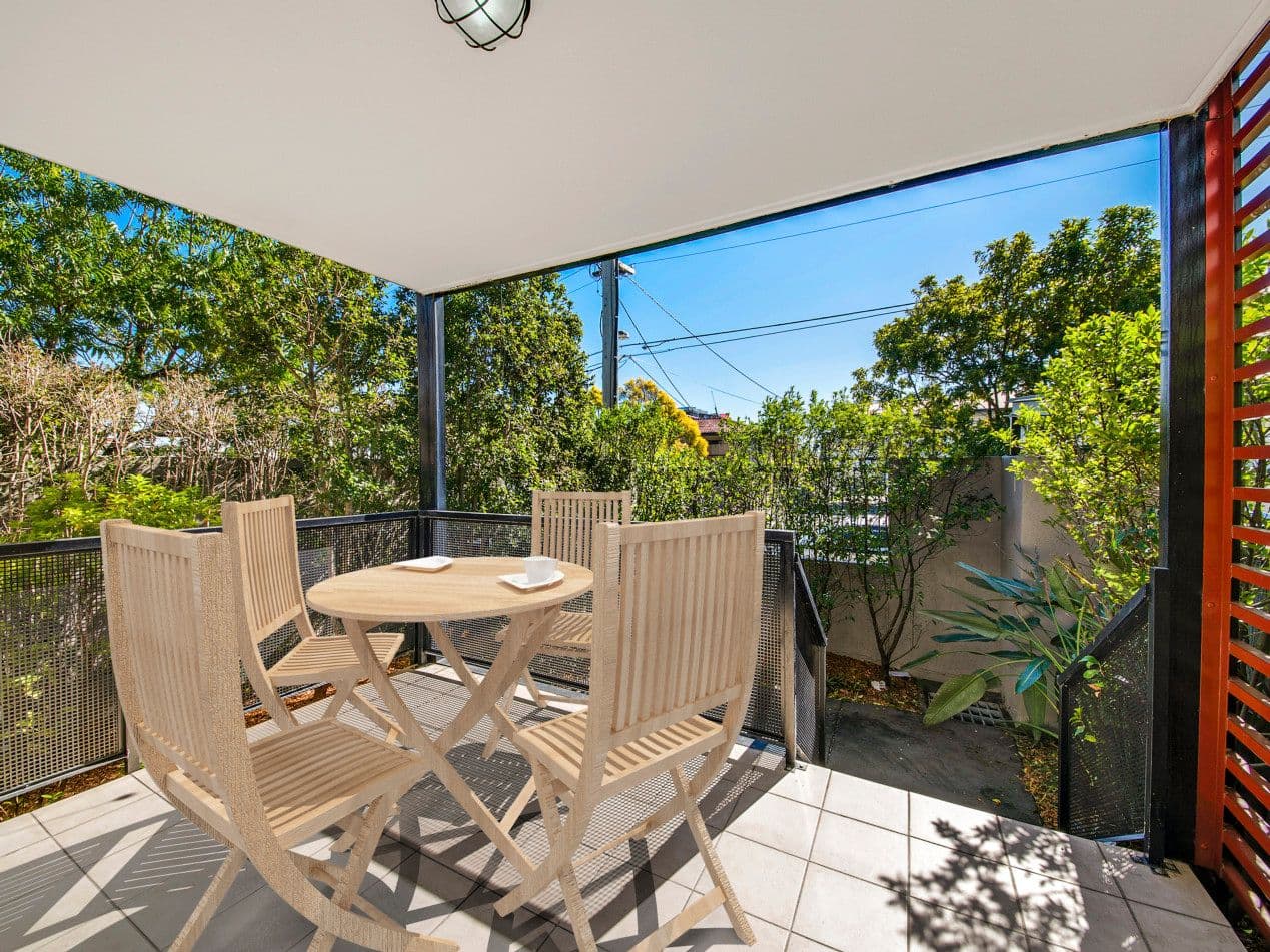 15 Kitchener Street, Coorparoo QLD 4151, Coorparoo - Thumbnail 2