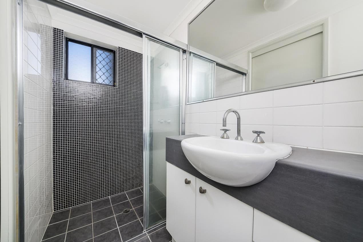15 Kitchener Street, Coorparoo QLD 4151, Coorparoo - Thumbnail 4