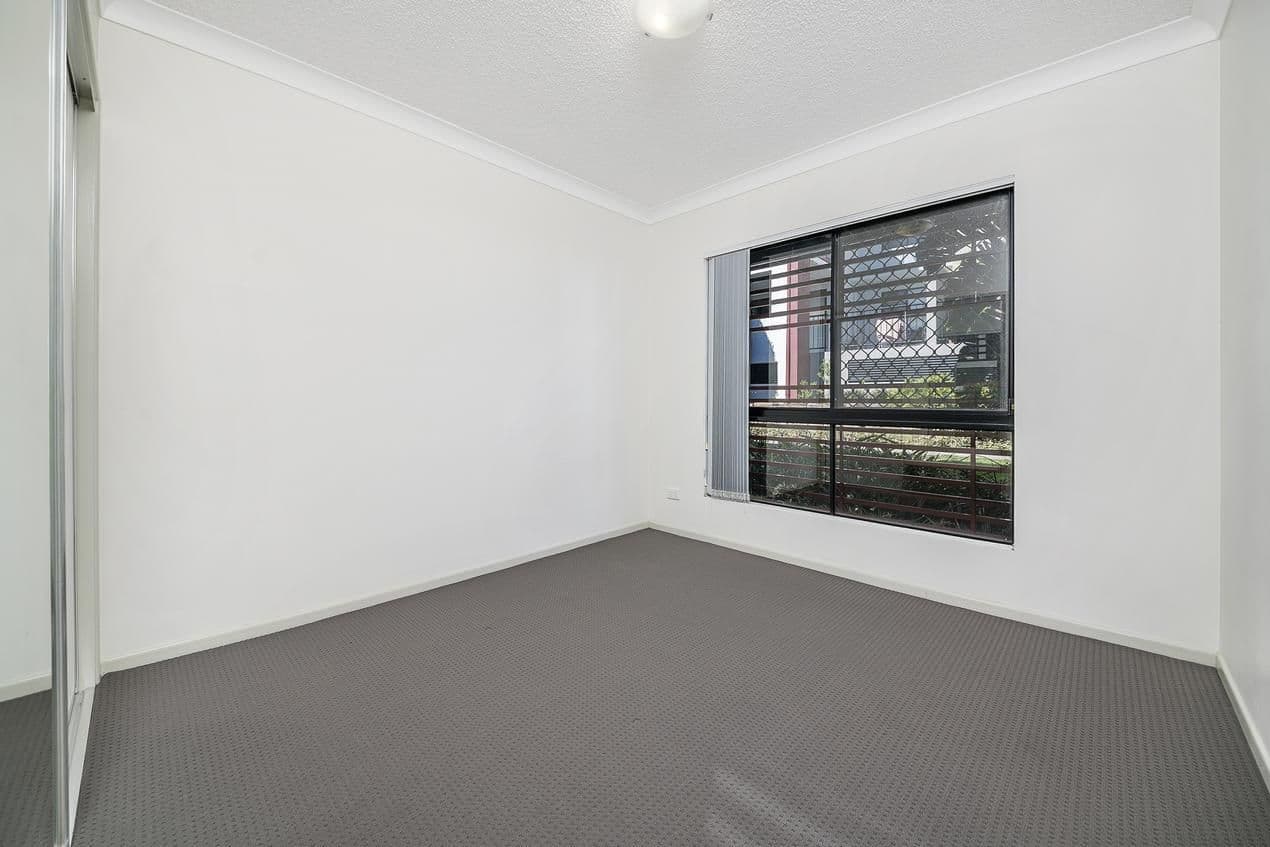 15 Kitchener Street, Coorparoo QLD 4151, Coorparoo - Thumbnail 5