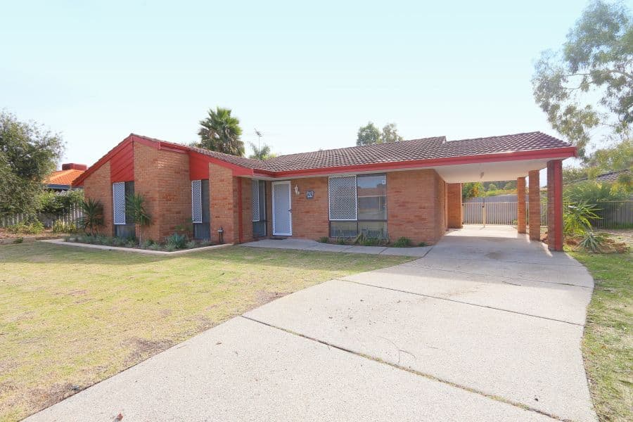 4 Hurrey Place, Beechboro WA 6063, Beechboro - Thumbnail 3