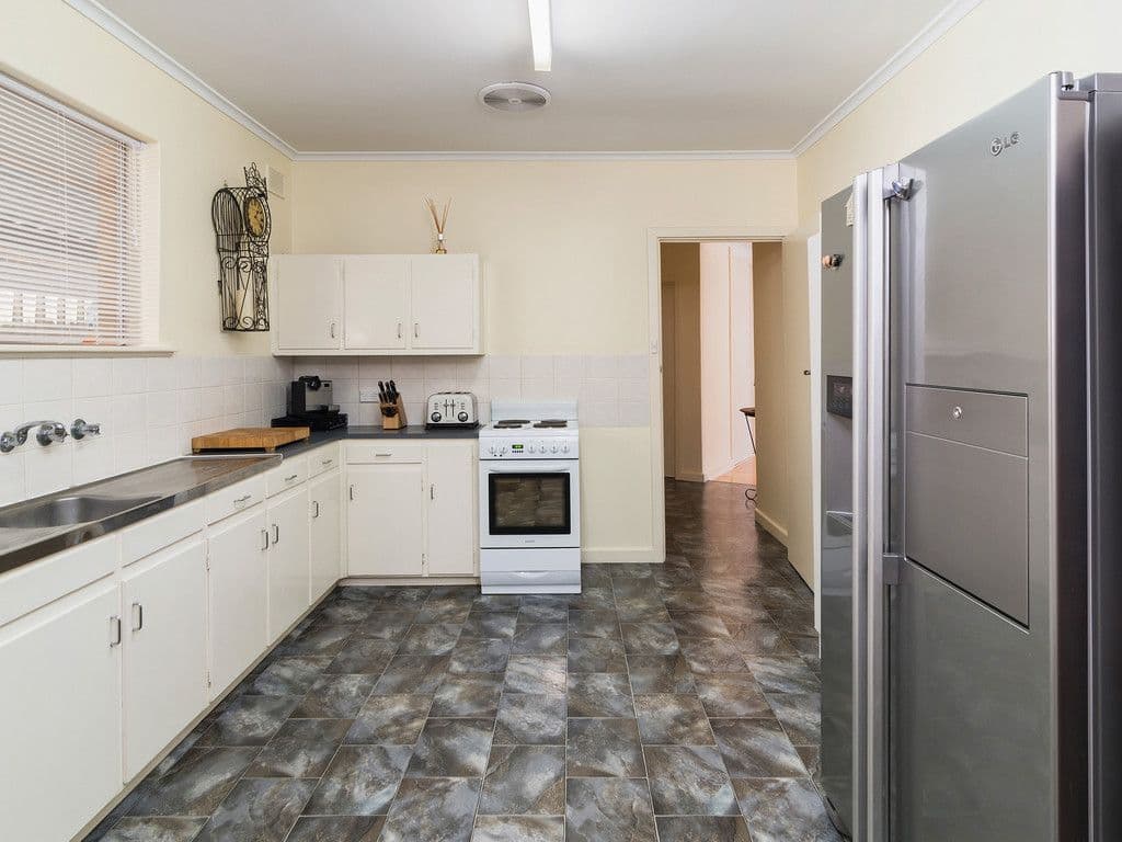 18 Parish Crescent, Murray Bridge SA 5253, Murray Bridge - Thumbnail 6