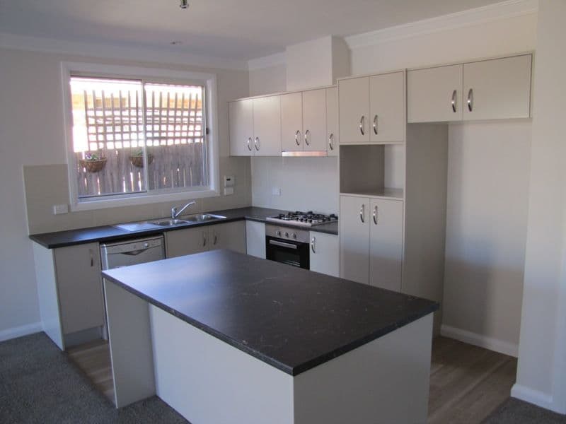 68 Lambert Street, BATHURST NSW 2795, Bathurst - Thumbnail 4
