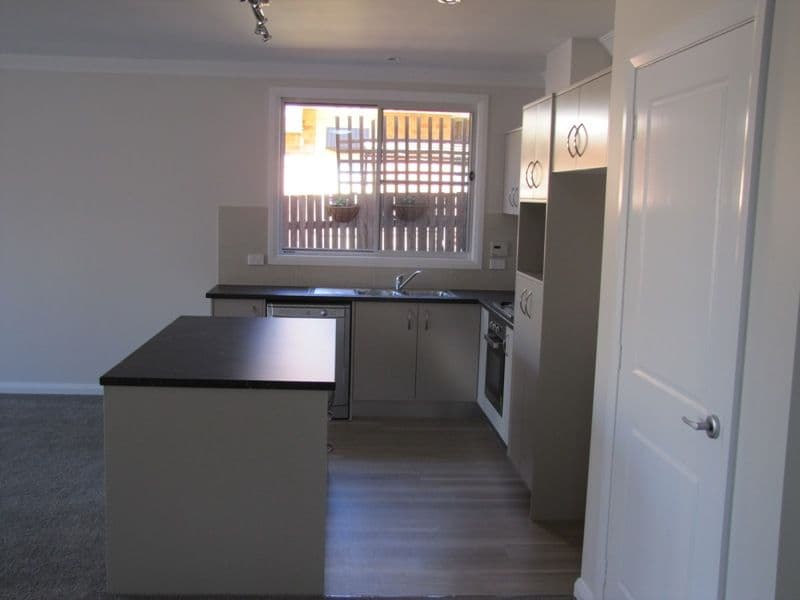 68 Lambert Street, BATHURST NSW 2795, Bathurst - Thumbnail 5
