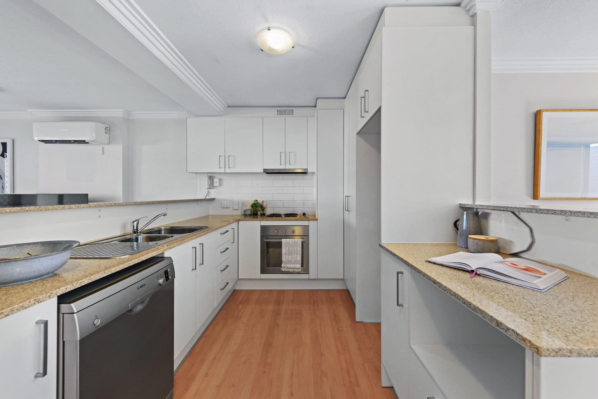 7 Ashgrove Avenue, Ashgrove QLD 4060, Ashgrove - Thumbnail 6