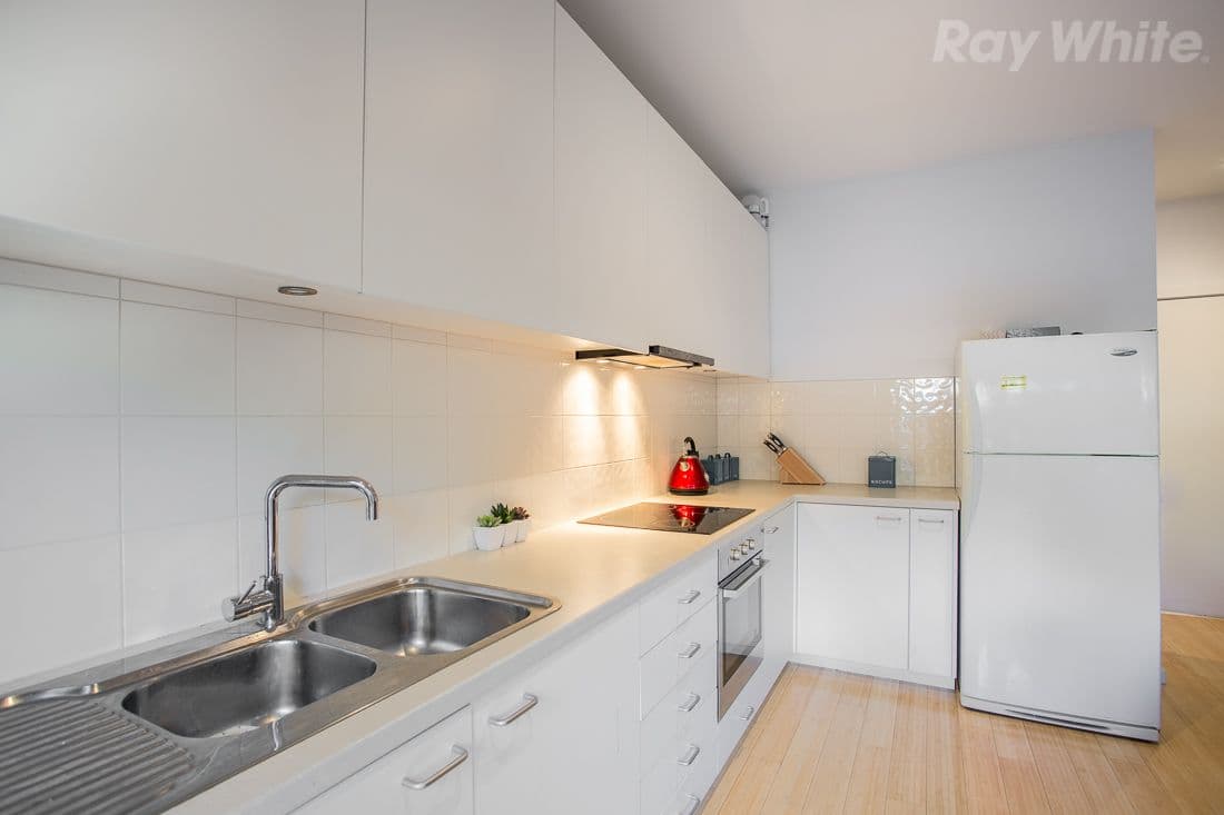 1 Silverash Drive, Bundoora VIC 3083, Bundoora - Thumbnail 2