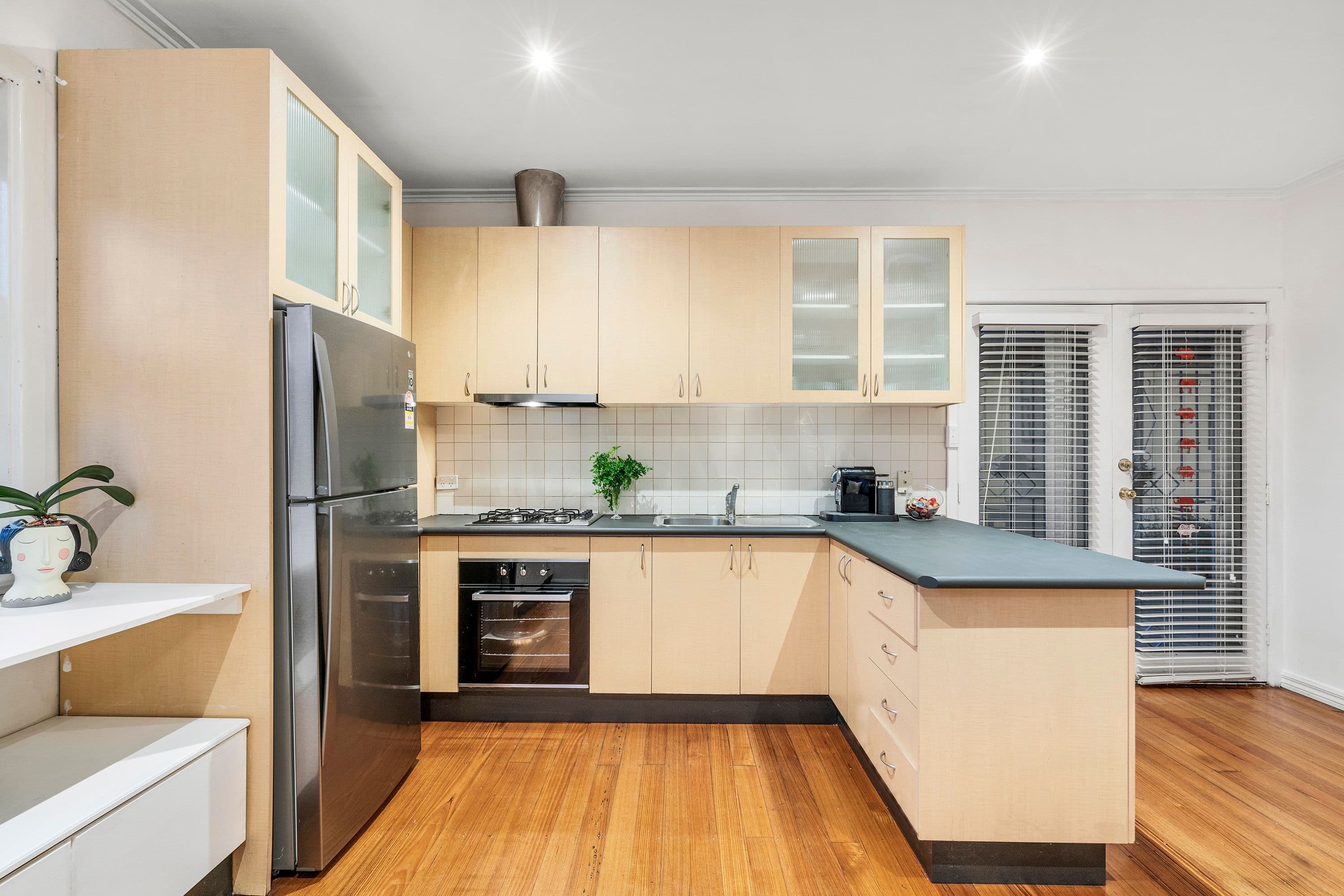 6 Crawford Avenue, Dandenong North VIC 3175, Dandenong North - Thumbnail 2