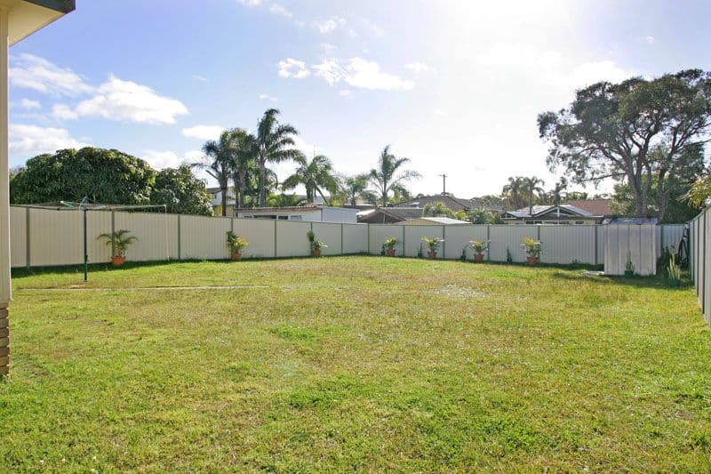 11 Koorana Avenue, GOROKAN NSW 2263, Gorokan - Thumbnail 3