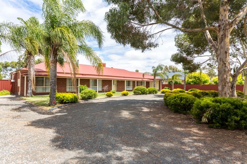8 Pioneer Way, Mickleham VIC 3064, Mickleham - Thumbnail 2