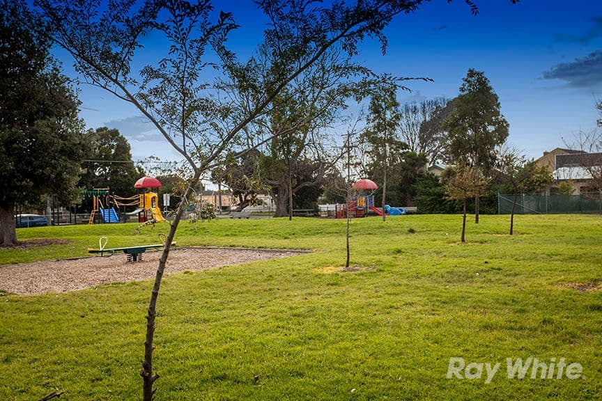 15 Cricklewood Avenue, Frankston VIC 3199, Frankston - Thumbnail 8