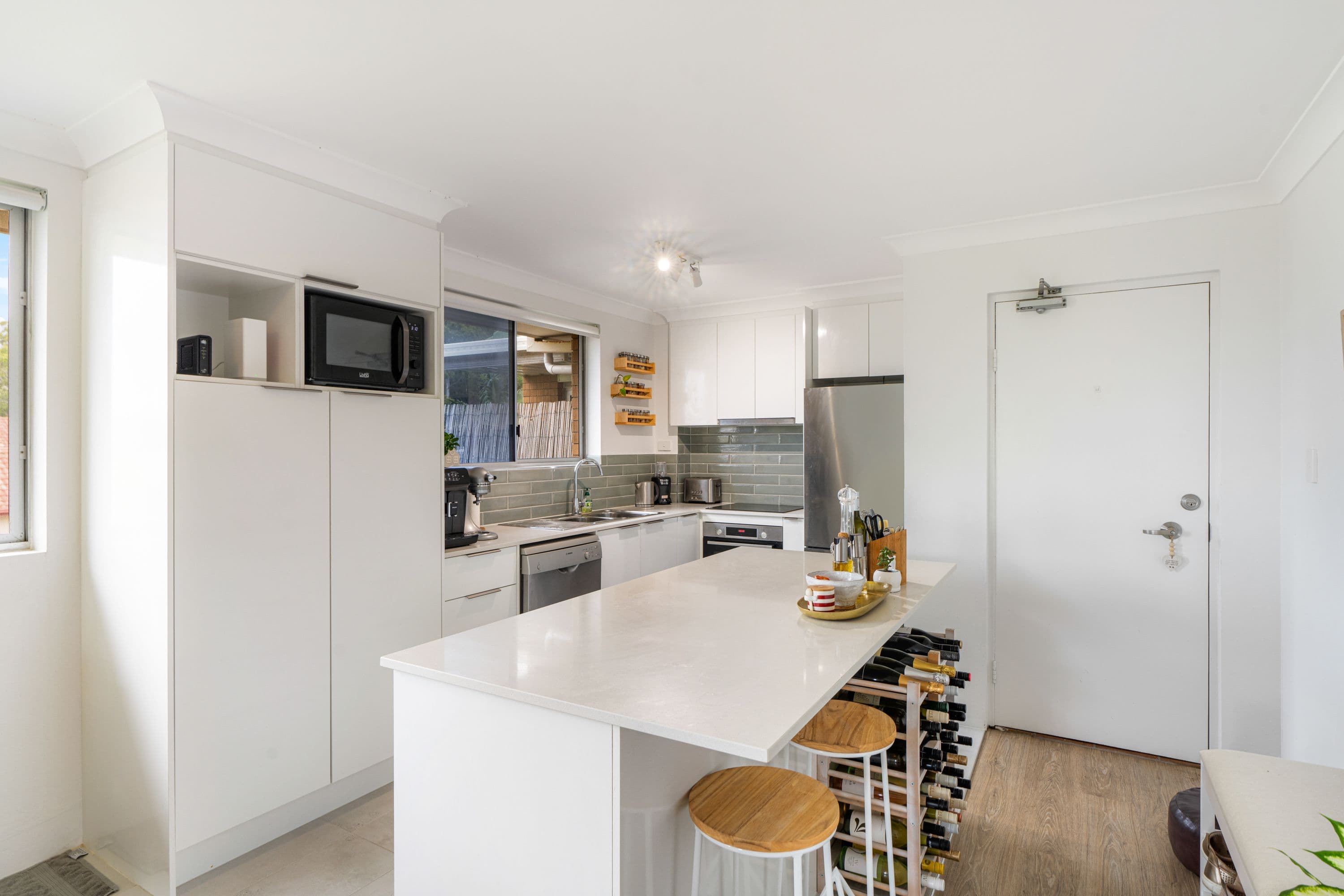 9 Ewart Street, Burleigh Heads QLD 4220, Burleigh Heads - Thumbnail 3