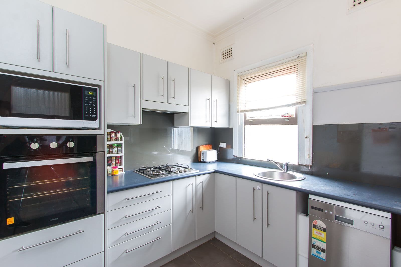 34 Downie Street, Maryville - Thumbnail 2