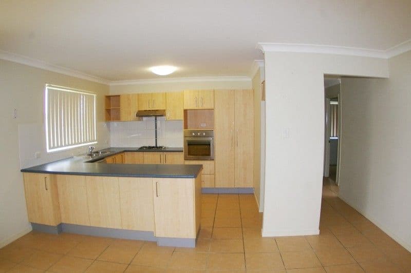 45 Kooyalee Street, DECEPTION BAY QLD 4508, Deception Bay - Thumbnail 3