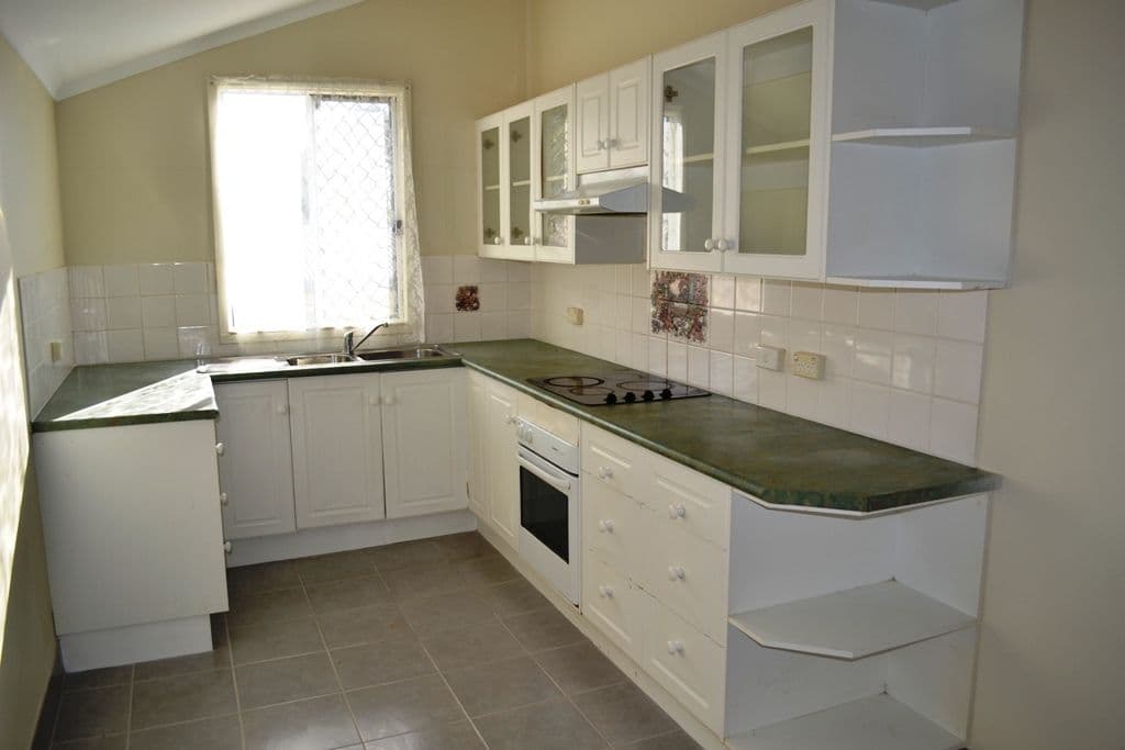 4a Ward Street, Yeppoon QLD 4703, Yeppoon - Thumbnail 2