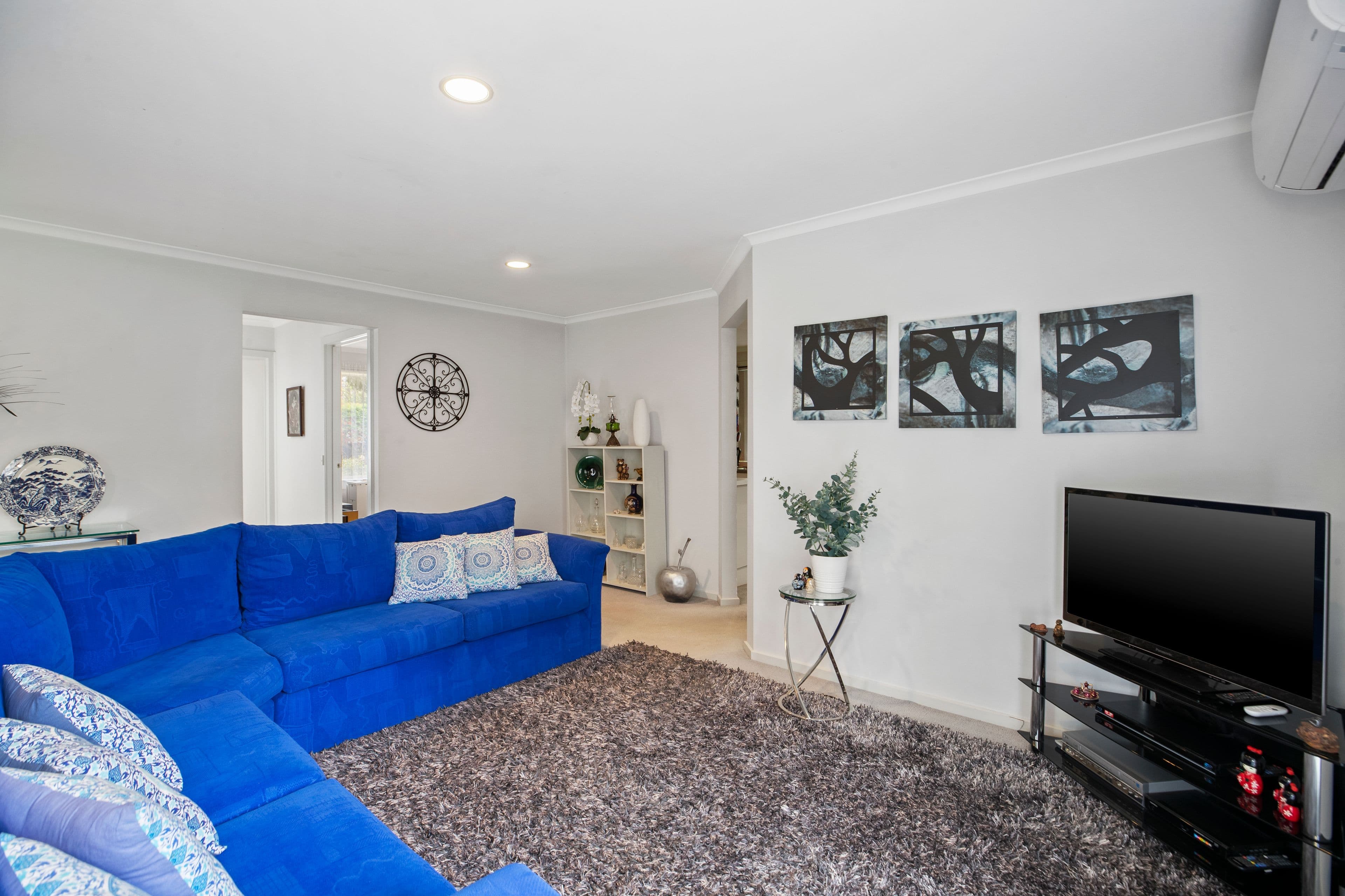 94 Buckingham Drive, Rowville VIC 3178, Rowville - Thumbnail 2