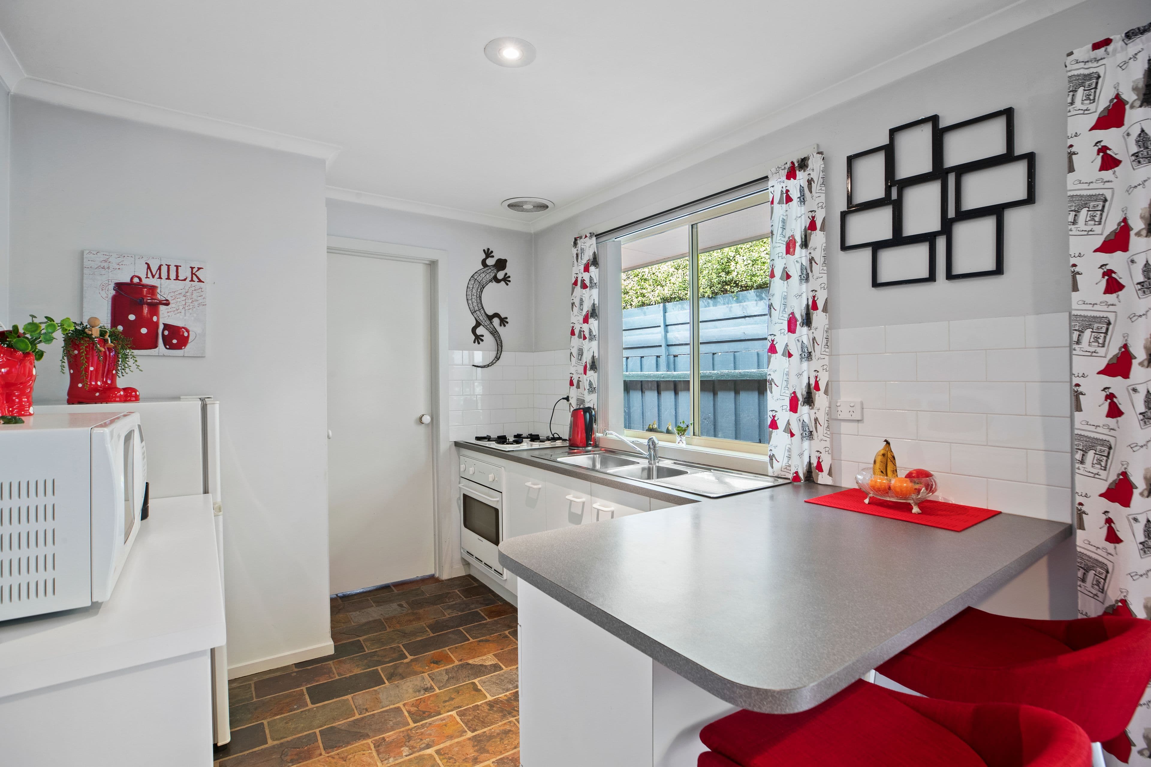 94 Buckingham Drive, Rowville VIC 3178, Rowville - Thumbnail 4