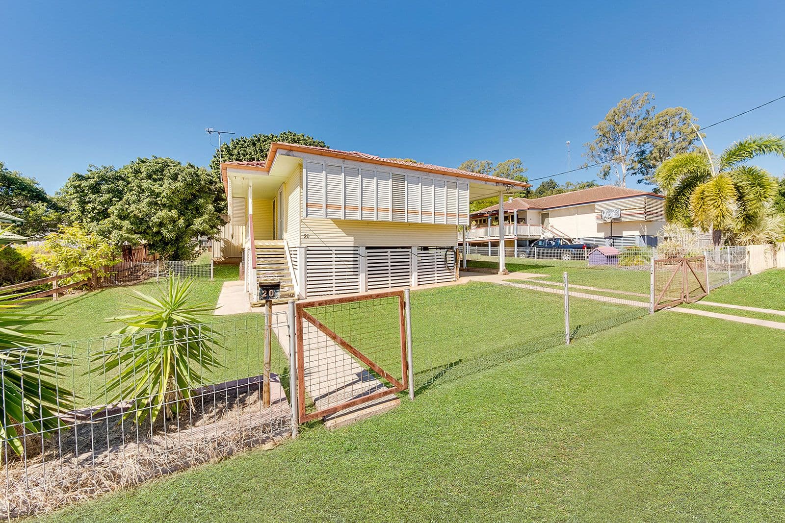 20 Charles Street, West Gladstone QLD 4680, West Gladstone - Image 1