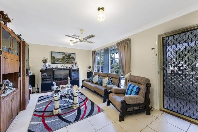 25 Castlereagh Crescent, Bateau Bay - Thumbnail 2