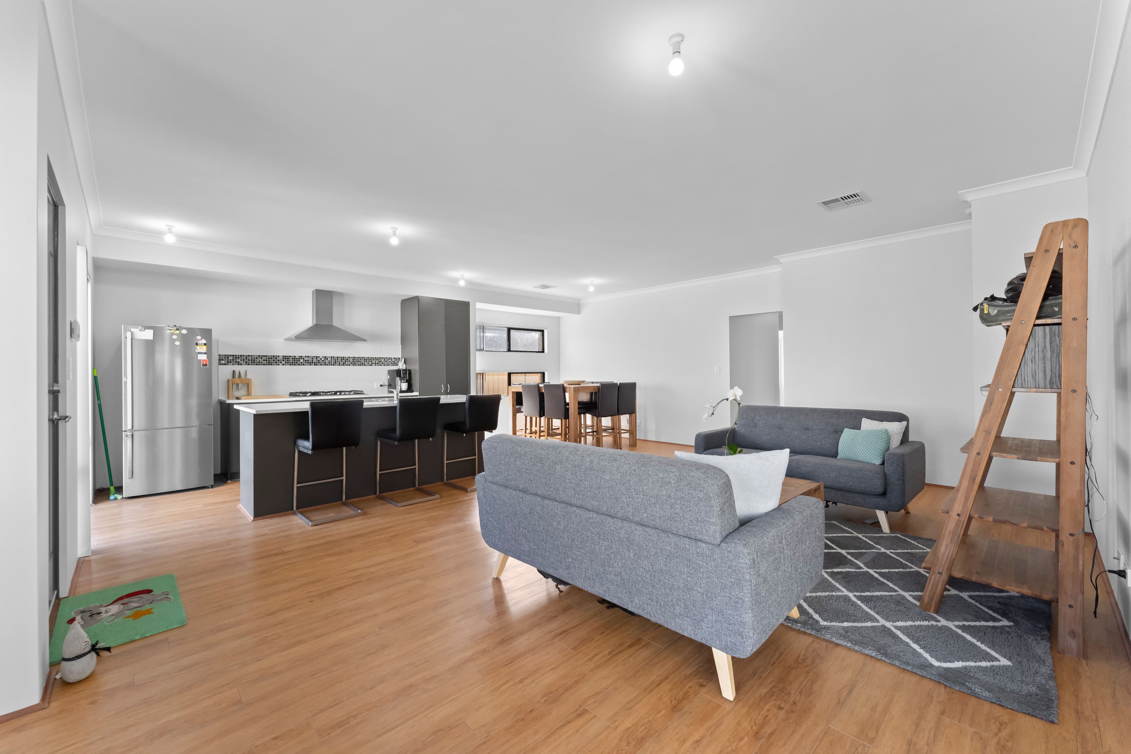 16 Hillsborough Avenue, Baldivis WA 6171, Baldivis - Thumbnail 3