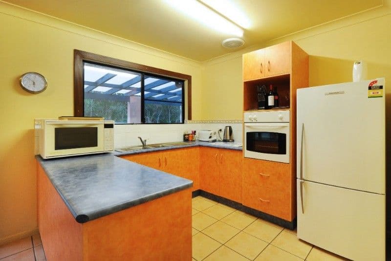 16 Wahoo Court, JUBILEE POCKET QLD 4802, Jubilee Pocket - Thumbnail 3