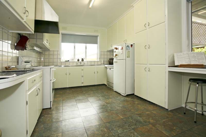 9  Myers Avenue, GLEN WAVERLEY VIC 3150, Glen Waverley - Thumbnail 2