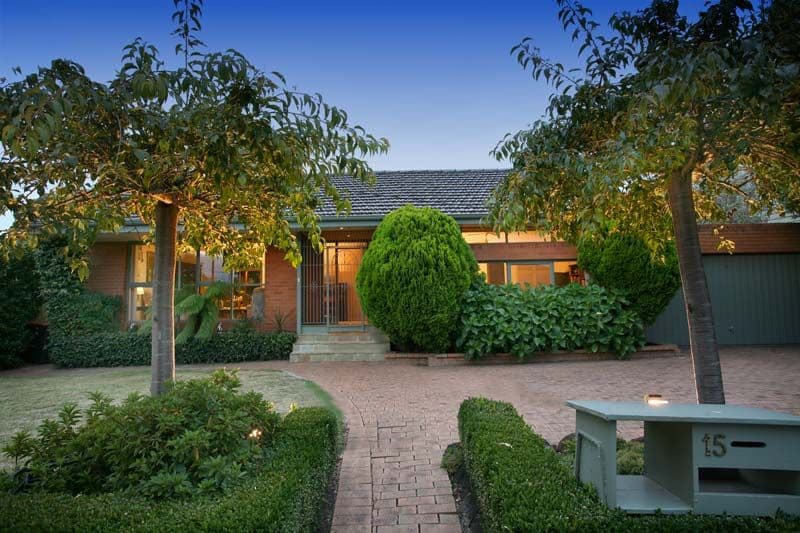 15 Ranfurlie Drive, GLEN WAVERLEY VIC 3150, Glen Waverley - Image 1