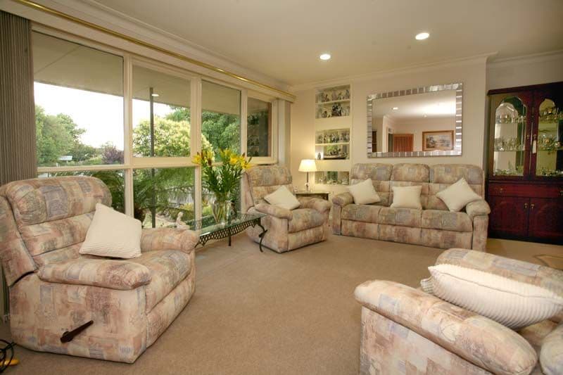 15 Ranfurlie Drive, GLEN WAVERLEY VIC 3150, Glen Waverley - Thumbnail 3