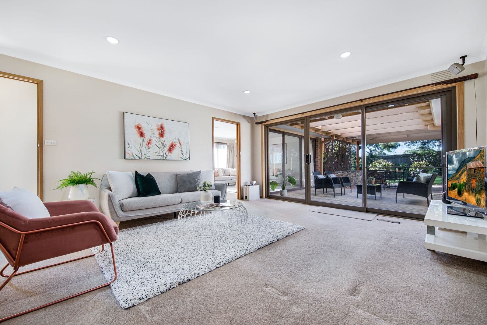 3 Sampson Drive, Mount Waverley VIC 3149, Mount Waverley - Thumbnail 3
