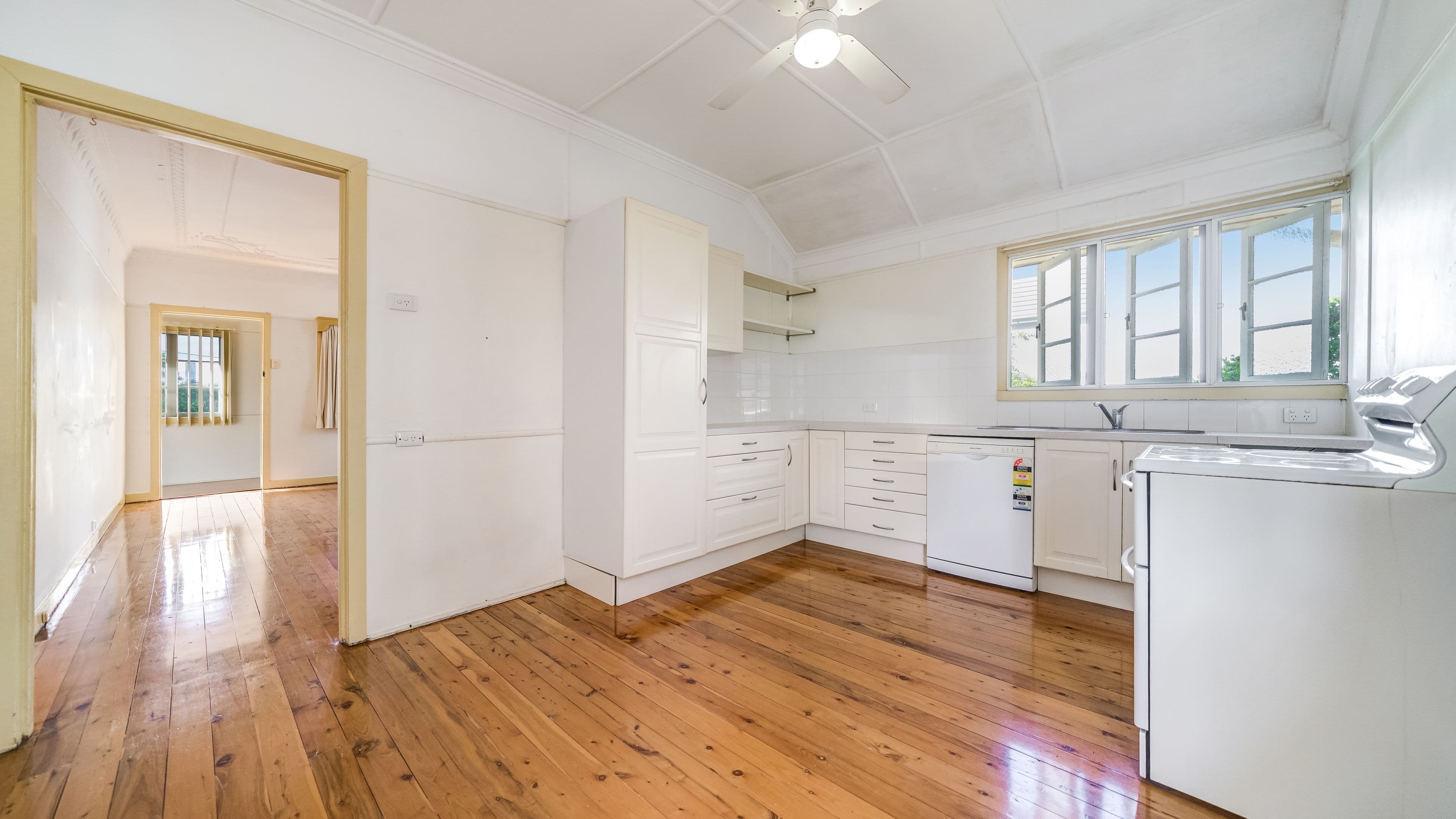 76 Gladstone Street, Coorparoo QLD 4151, Coorparoo - Thumbnail 4
