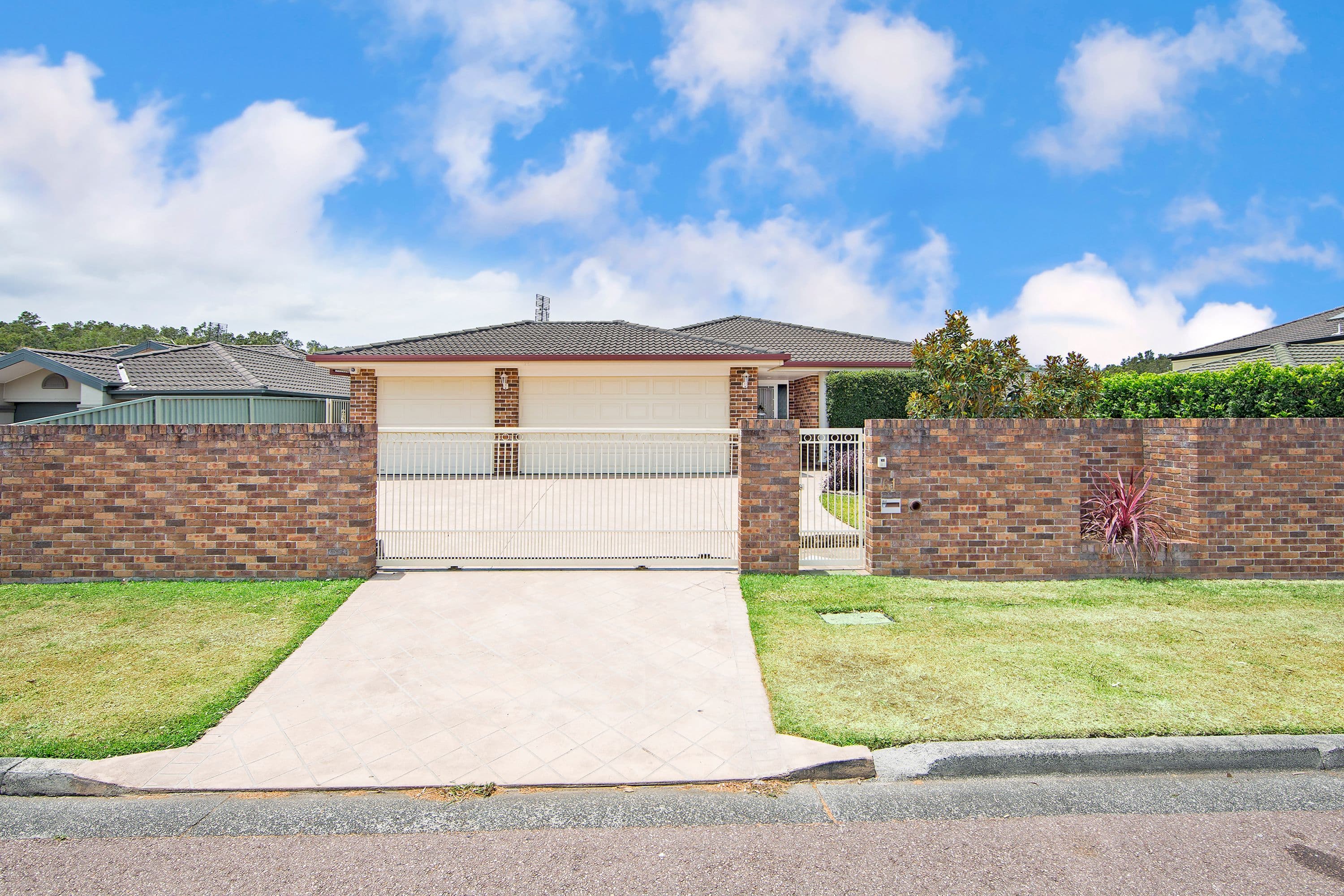 61 Elizabeth Bay Drive, Lake Munmorah NSW 2259, Lake Munmorah - Thumbnail 2
