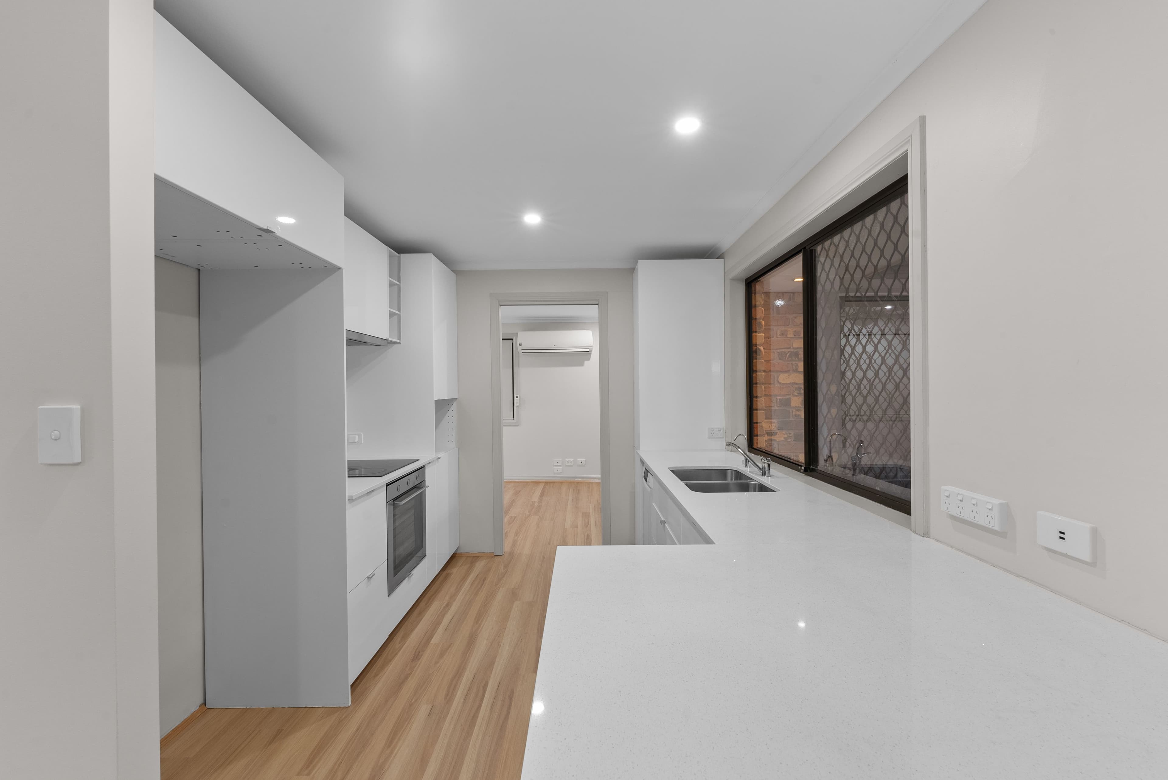 5 Muston Court, Carrara QLD 4211, Carrara - Thumbnail 4