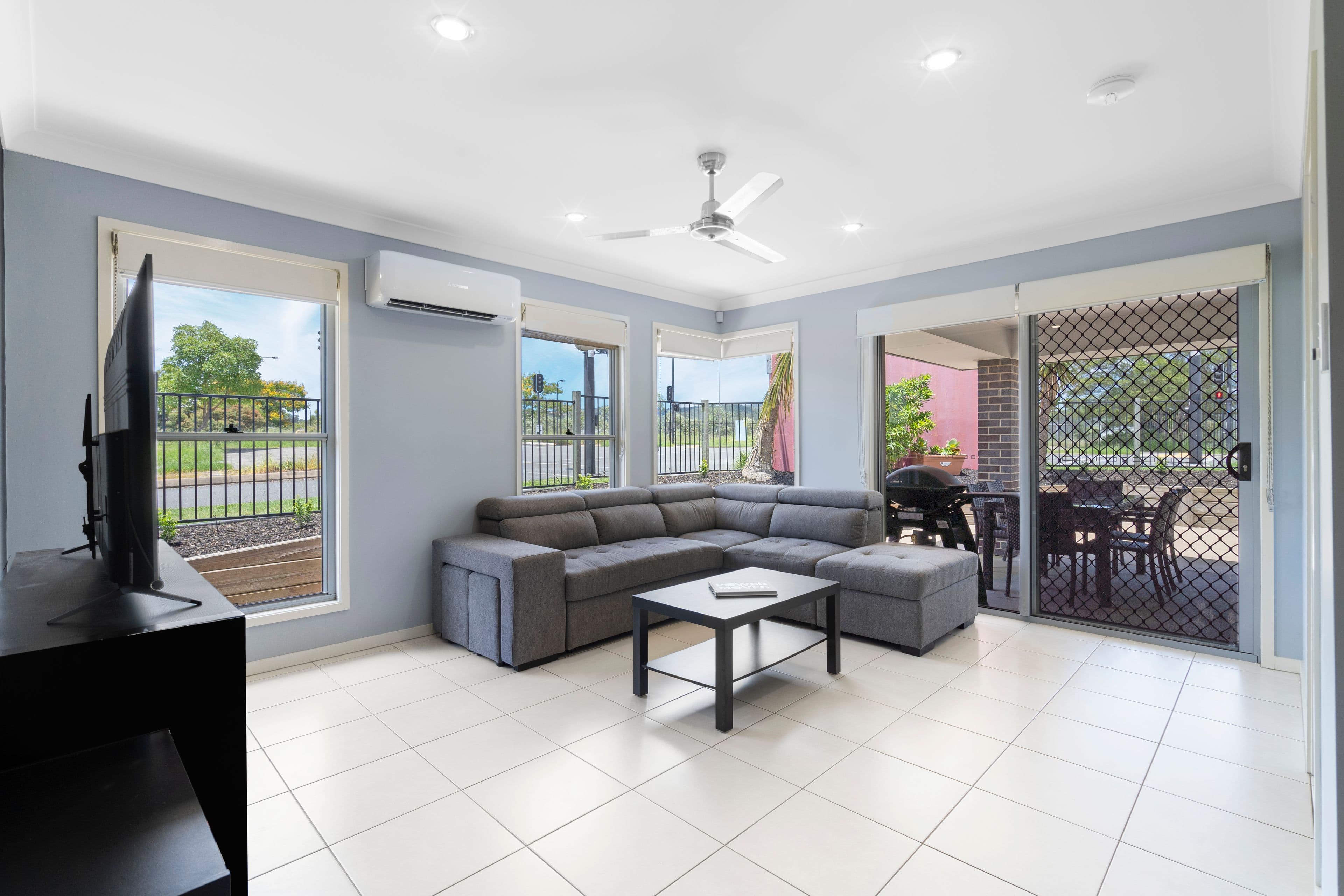 27 Hookes Terrace, Springfield Lakes QLD 4300, Springfield Lakes - Thumbnail 2
