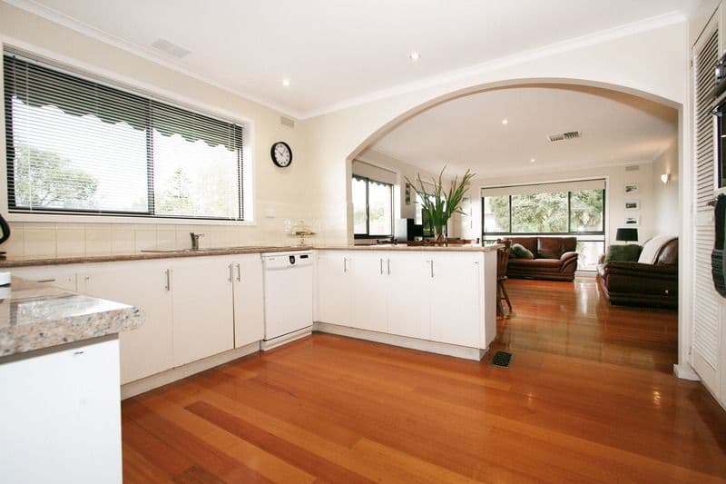 8 Campus Gate, CHIRNSIDE PARK VIC 3116, Chirnside Park - Thumbnail 3
