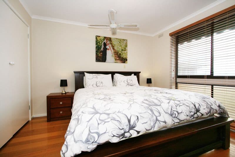 8 Campus Gate, CHIRNSIDE PARK VIC 3116, Chirnside Park - Thumbnail 5