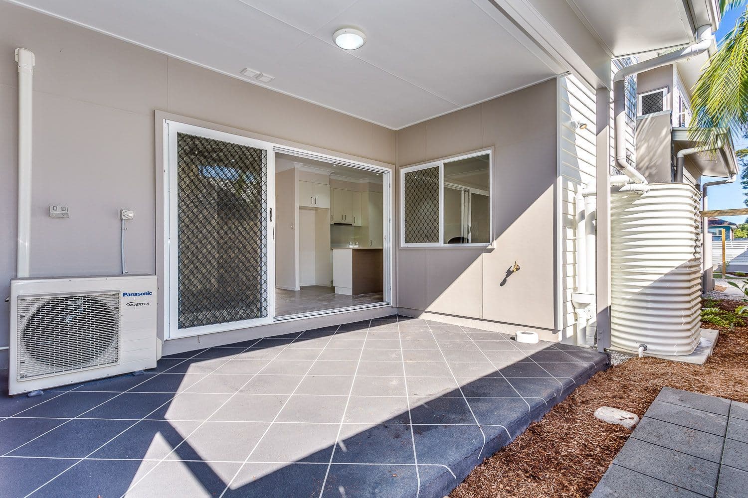 338 Scarborough Road, SCARBOROUGH QLD 4020, Scarborough - Thumbnail 2