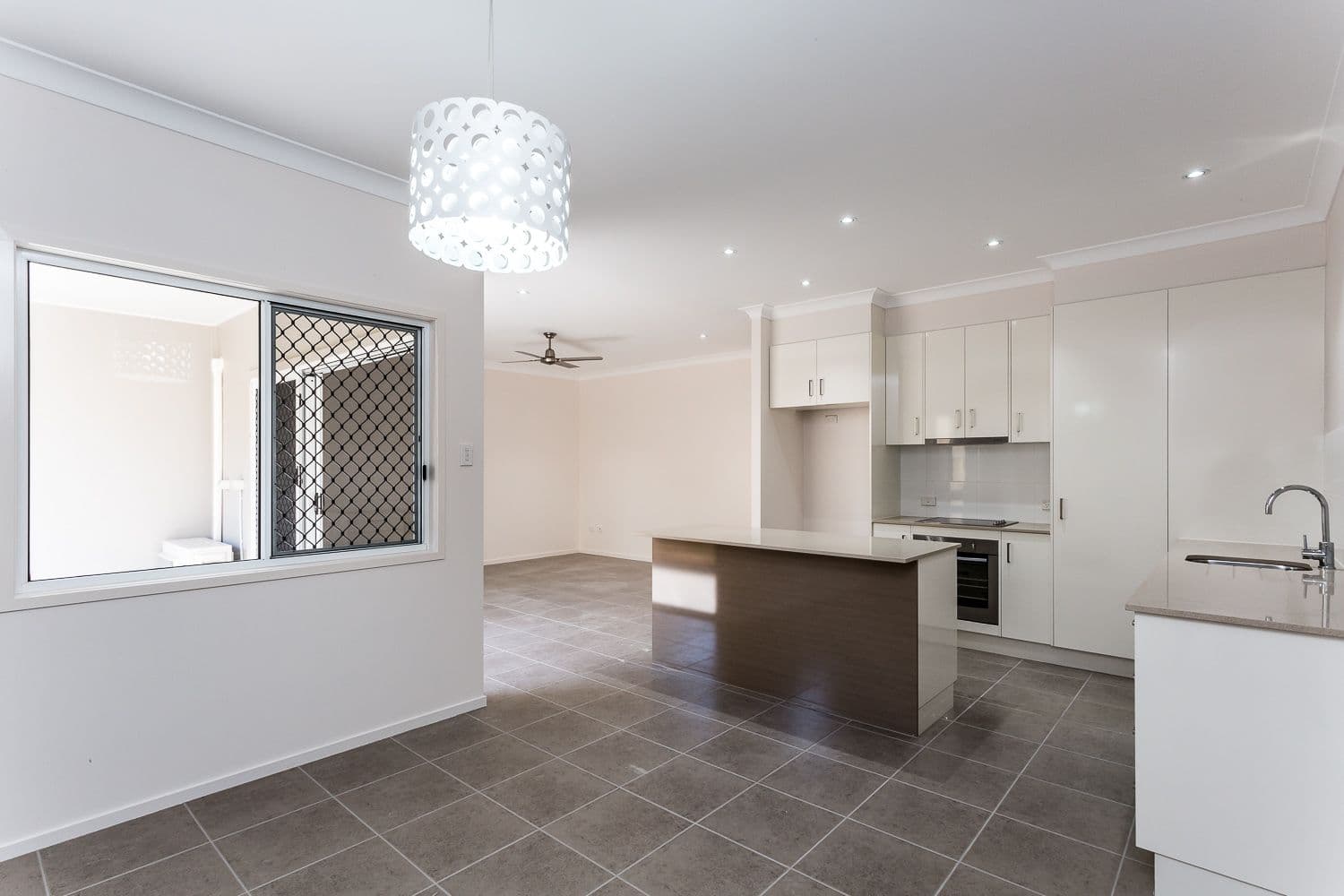 338 Scarborough Road, SCARBOROUGH QLD 4020, Scarborough - Thumbnail 4