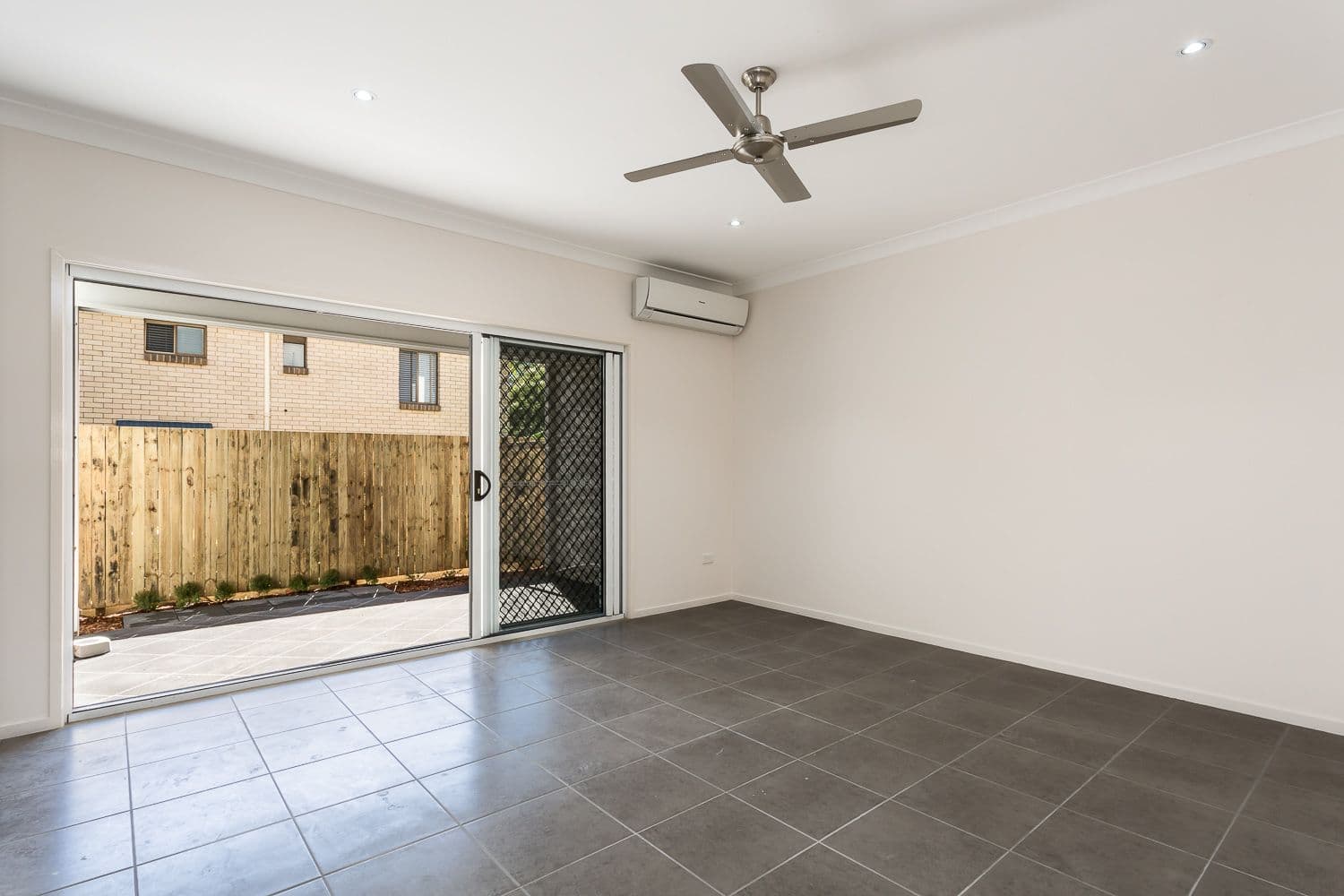 338 Scarborough Road, SCARBOROUGH QLD 4020, Scarborough - Thumbnail 5