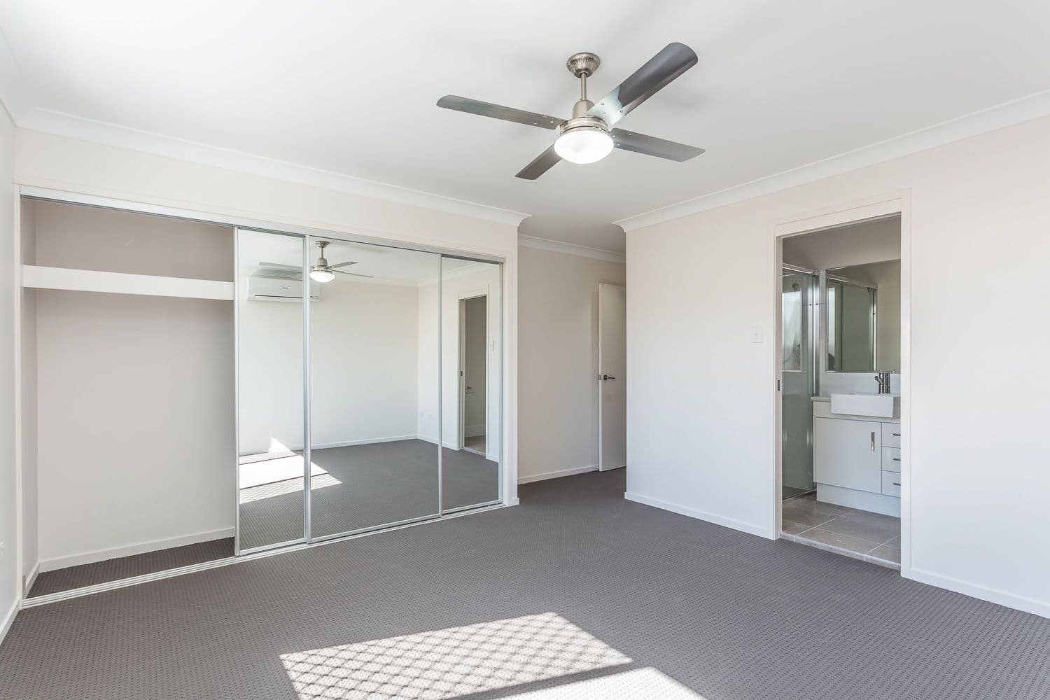 338 Scarborough Road, SCARBOROUGH QLD 4020, Scarborough - Thumbnail 7