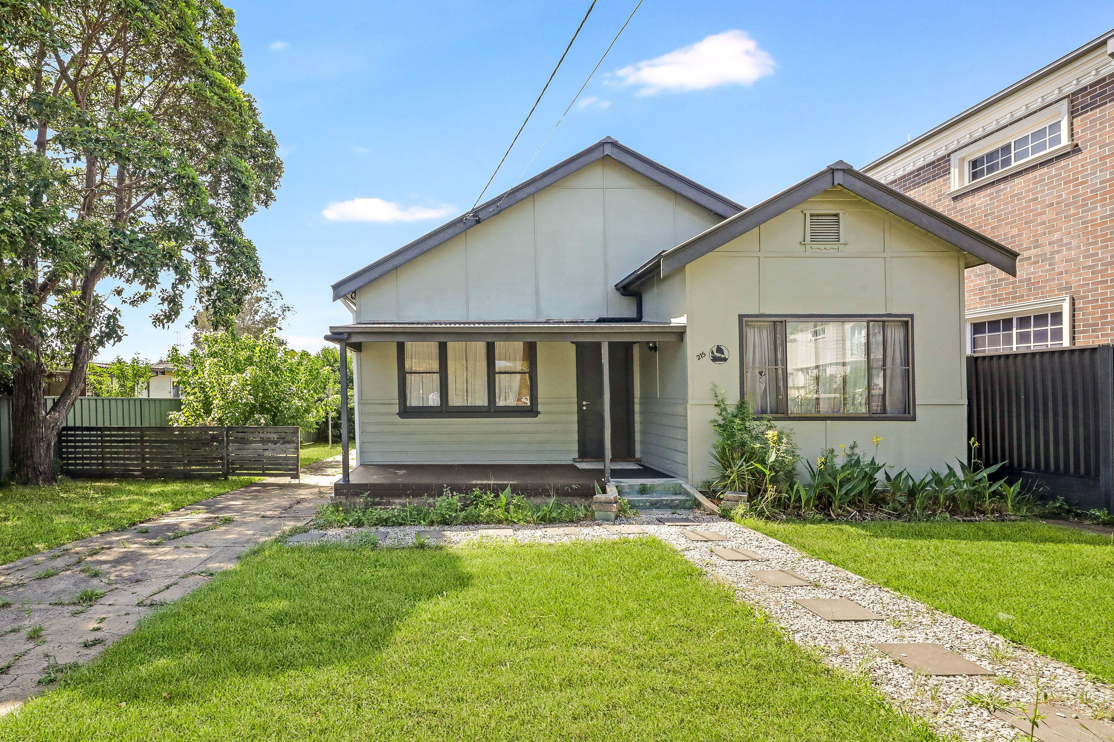 215 Noble Avenue, Greenacre NSW 2190, Greenacre - Thumbnail 2