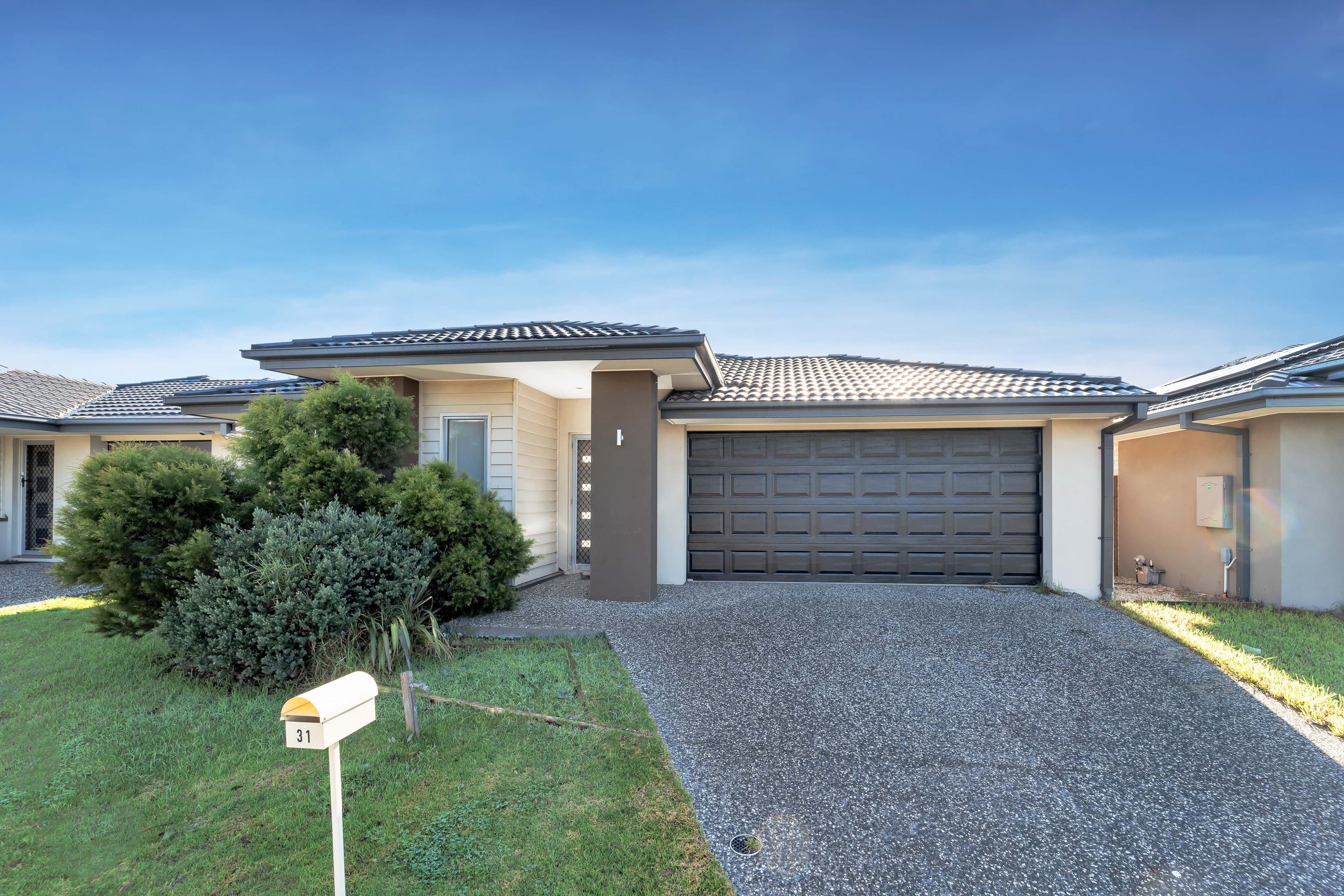 31 Westonbury Drive, Truganina VIC 3029, Truganina - Thumbnail 2