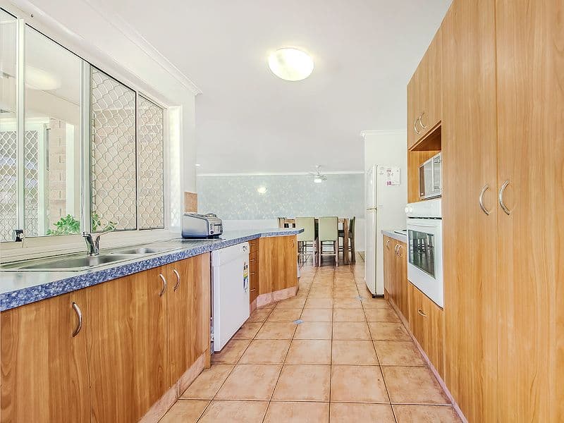 6 Jura Parade, MERRIMAC QLD 4226, Merrimac - Thumbnail 2