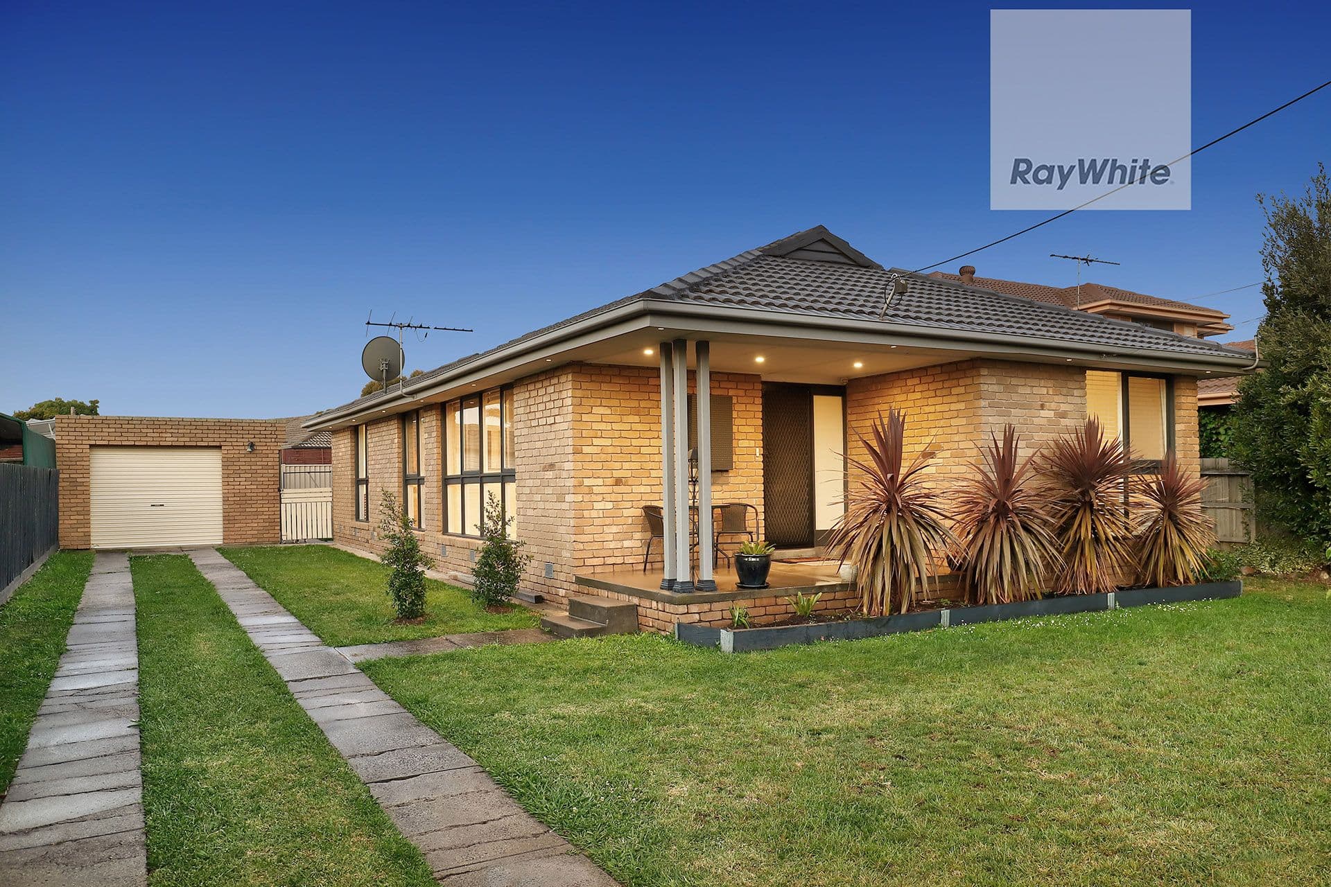 13 Vaucluse Avenue, Gladstone Park VIC 3043, Gladstone Park - Thumbnail 3