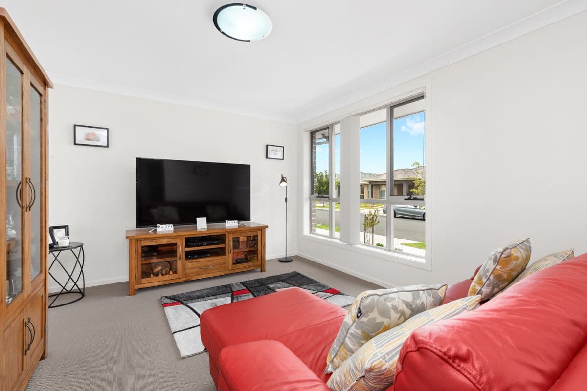 10 Howarth Street, Ropes Crossing - Thumbnail 6