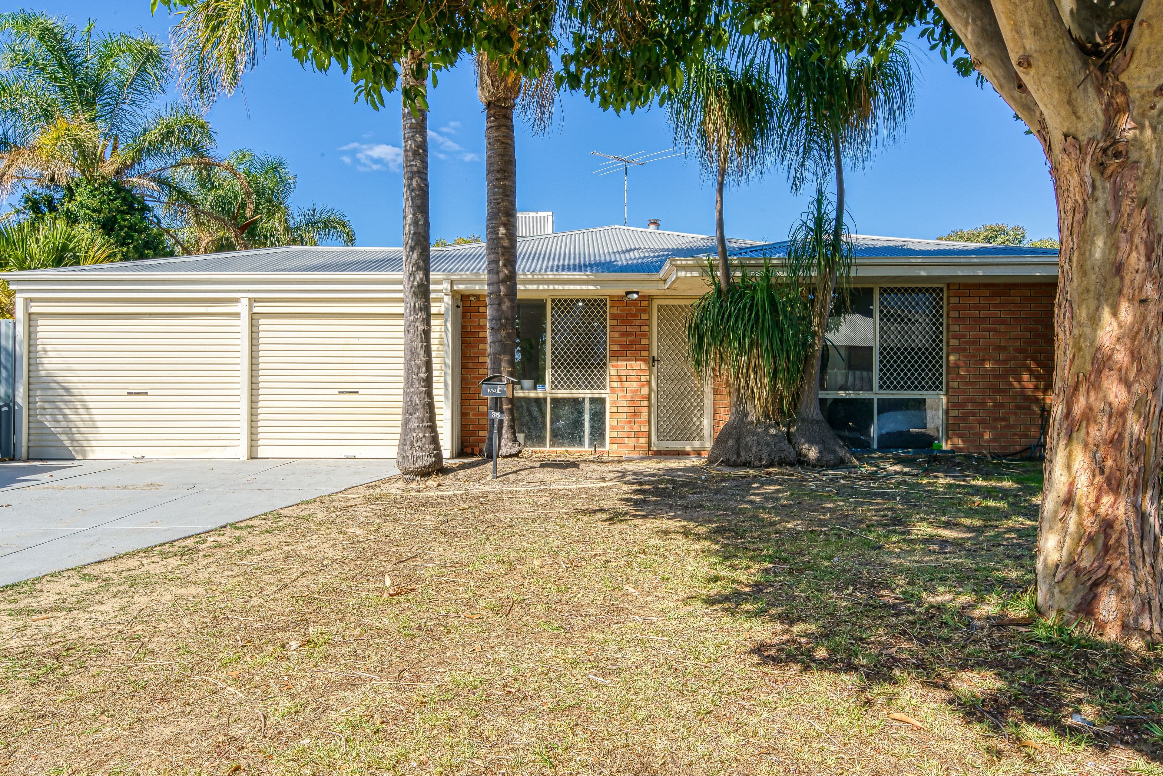 35 Reveley Close, Seville Grove WA 6112, Seville Grove - Image 1